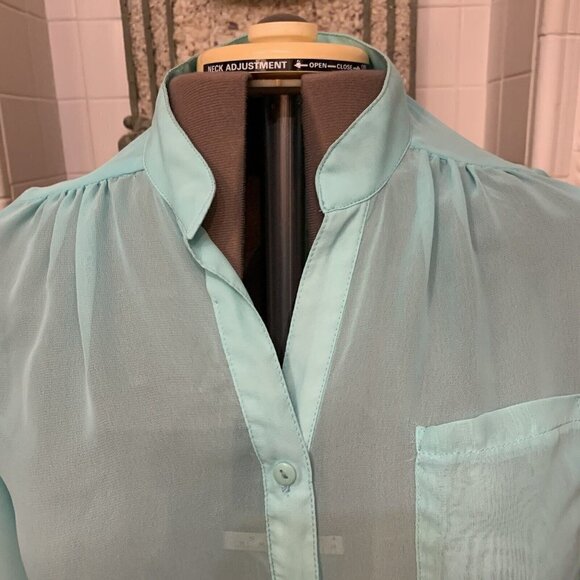 Penelope. Sz Large. Sheer Chiffon 3/4 Sleeve Pullover/Placket. Asymetric. B73 - Picture 2 of 6